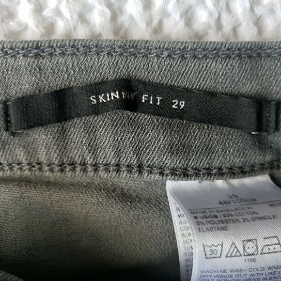 Banana Republic Women's Size 29 Jeans Premium Distressed Skinny Fit Gray - Picture 7 of 13